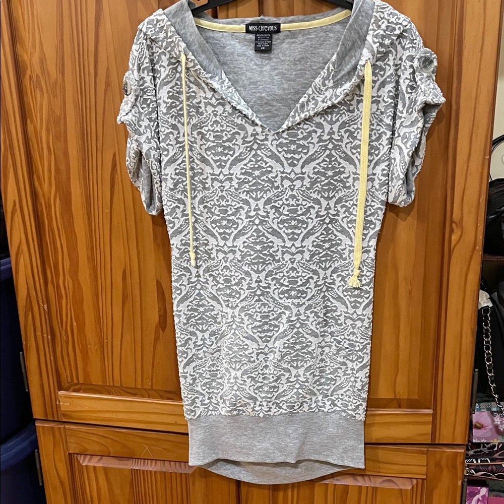 Miss Chievous Gray Lace-Pattern Short Sleeve Hoodie with Yellow Drawcords